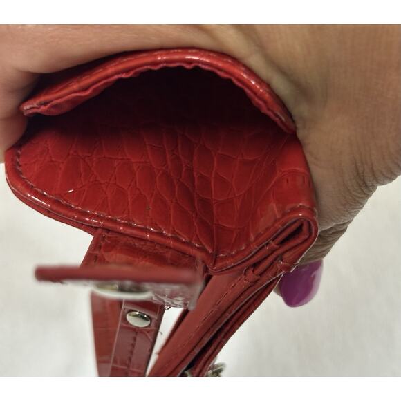 Red Faux Croc Leather Liz Claiborne Wallet ID case Wristlet Gator Snake - Picture 4 of 4
